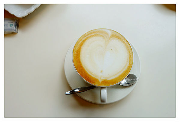 索瓦咖啡台大店Sowa cafe ~ 輕食/Pizza/手作甜點．公館商圈平價美食 - 捷運公館站