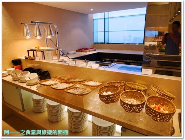 THE Roof：捷運三多商圈站美食 THE Roof  和逸高雄中山館 ～賞夜景吃美味乾式熟成牛排