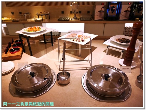 THE Roof：捷運三多商圈站美食 THE Roof  和逸高雄中山館 ～賞夜景吃美味乾式熟成牛排