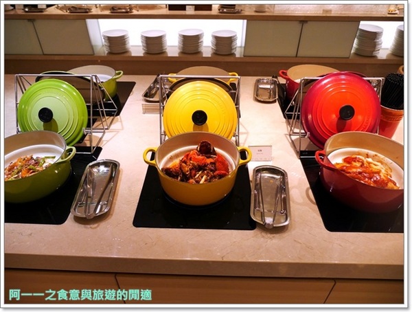 THE Roof：捷運三多商圈站美食 THE Roof  和逸高雄中山館 ～賞夜景吃美味乾式熟成牛排