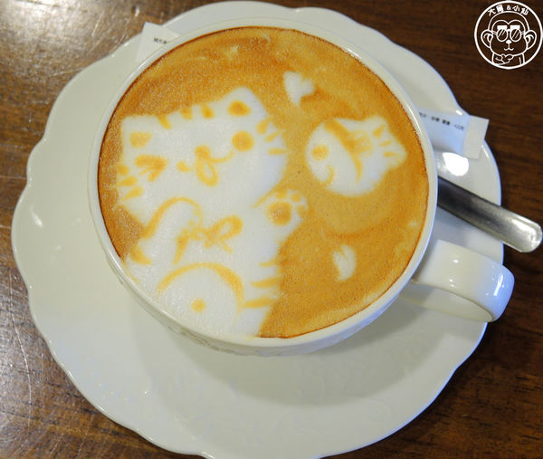 卡比咖啡：呷飽祙【新竹･卡比咖啡Catbii】一群貓星人陪用餐