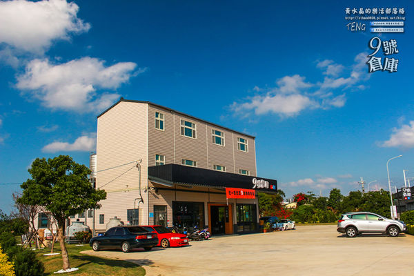 九號倉庫 保時捷主題餐廳│桃園市/大園區(大人看大車；小孩玩小車，名車與美食的華麗對決，誰與爭鋒)