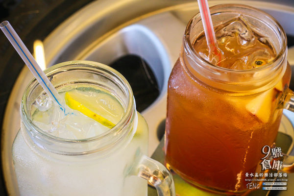 九號倉庫 保時捷主題餐廳│桃園市/大園區(大人看大車；小孩玩小車，名車與美食的華麗對決，誰與爭鋒)