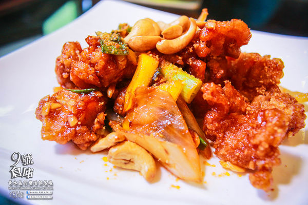 九號倉庫 保時捷主題餐廳│桃園市/大園區(大人看大車；小孩玩小車，名車與美食的華麗對決，誰與爭鋒)