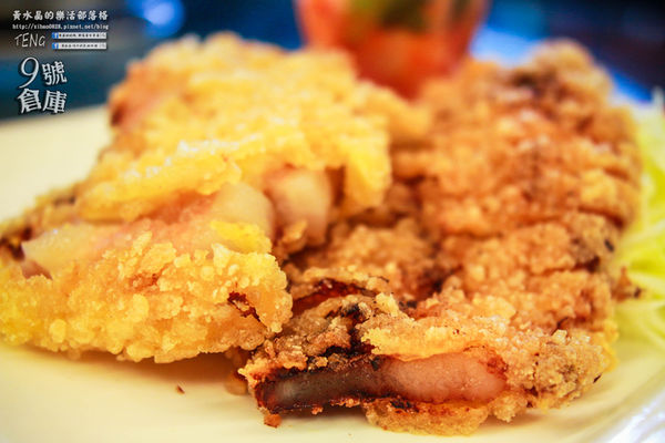 九號倉庫 保時捷主題餐廳│桃園市/大園區(大人看大車；小孩玩小車，名車與美食的華麗對決，誰與爭鋒)