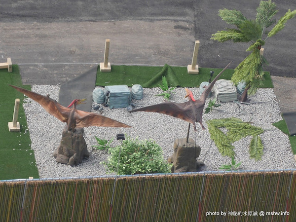 亞洲最大侏儸紀樂園：【景點】台中亞洲最大侏儸紀樂園@西屯老虎城-捷運BRT秋紅谷 : 從早叫到晚~來自四川自貢的侏儸紀世界？ 觀看恐龍請注意…會動的阿!!  From : http://mshw.info/mshw/？p=10814＃ixzz3uYYWkPFY @哪裡好吃哪裡去:美食避雷箴 Follow us: @mi