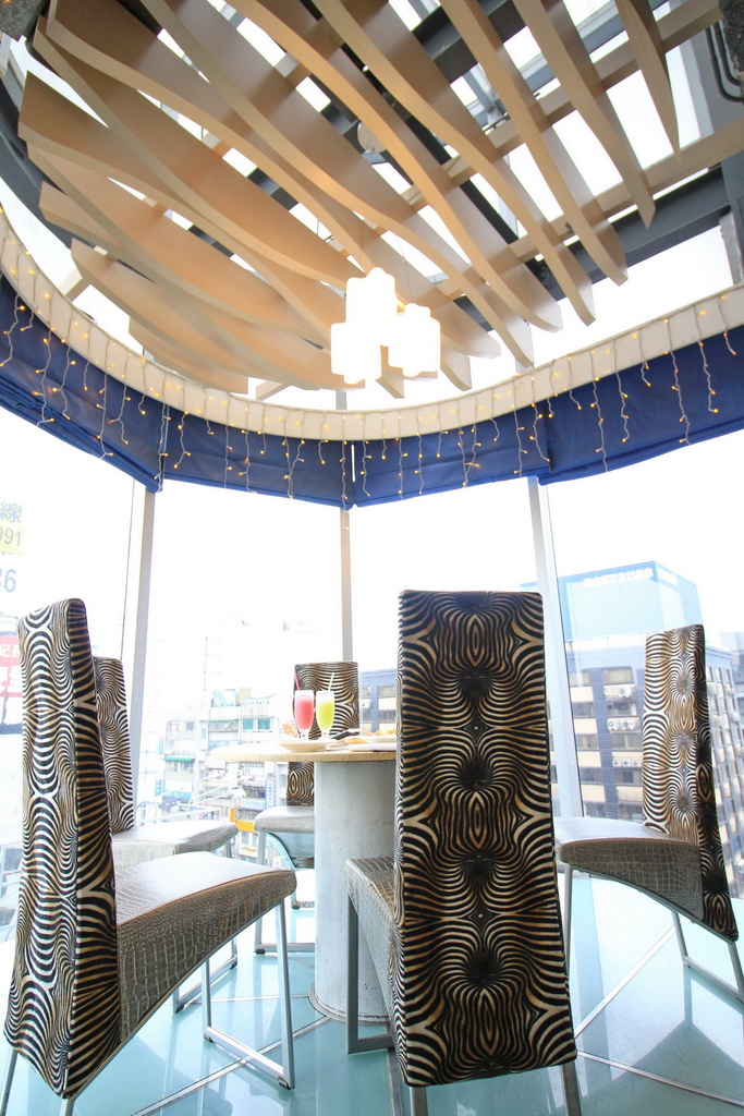 WOODSTONE PIZZA，美薯燻雞培根白披薩，美國馬鈴薯絲，美國冷凍薯片，台北東區比薩吃到飽餐廳，，