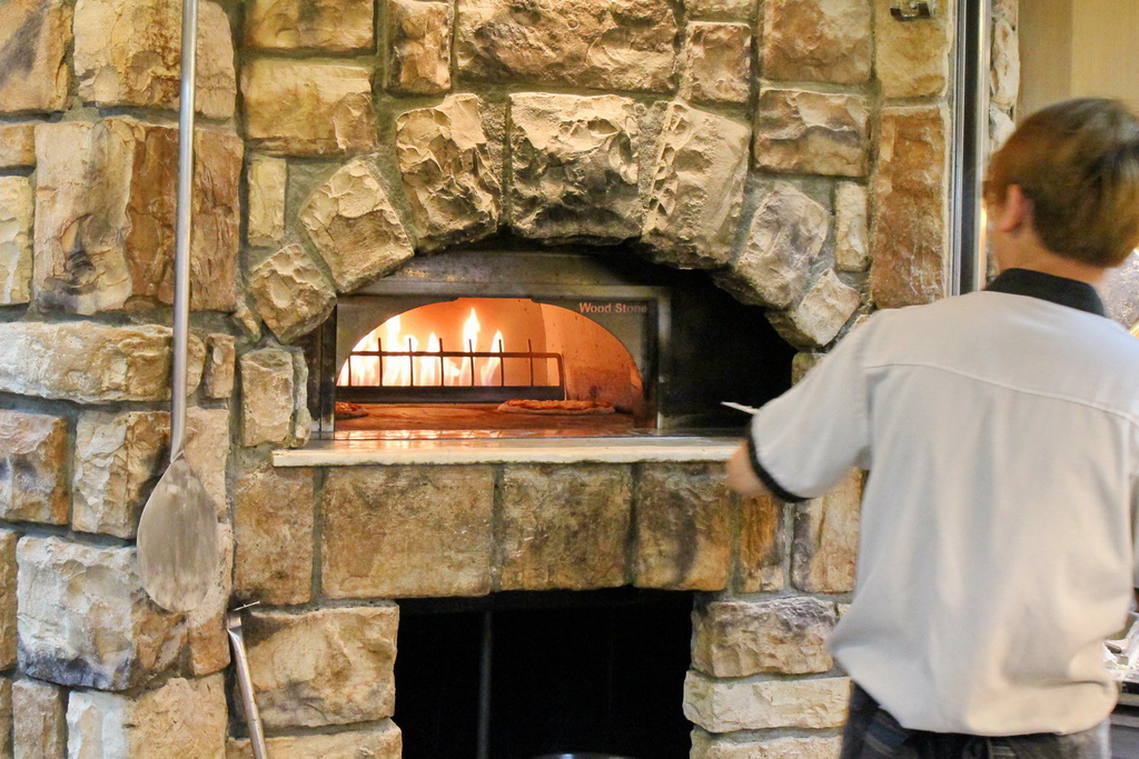 WOODSTONE PIZZA，美薯燻雞培根白披薩，美國馬鈴薯絲，美國冷凍薯片，台北東區比薩吃到飽餐廳，，WOODSTONE PIZZA，美薯燻雞培根白披薩，美國馬鈴薯絲，美國冷凍薯片，台北東區比薩吃到飽餐廳，，