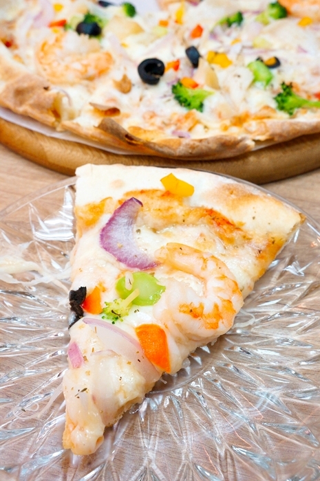 【台北士林區】士林夜市IPIZZA愛披薩，料多美味的純正義式披薩，一吃就上癮！