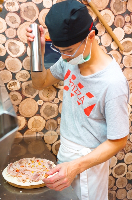 【台北士林區】士林夜市IPIZZA愛披薩，料多美味的純正義式披薩，一吃就上癮！