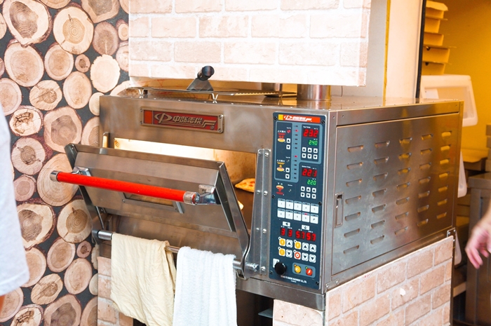 【台北士林區】士林夜市IPIZZA愛披薩，料多美味的純正義式披薩，一吃就上癮！