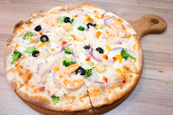 【台北士林區】士林夜市IPIZZA愛披薩，料多美味的純正義式披薩，一吃就上癮！