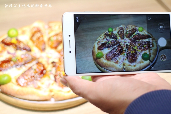 愛披薩 ipizza:隱藏版9宮格披薩每日限量/士林劍潭披薩『愛披薩 ipizza』超療癒巧克力香蕉棉花糖披薩/捷運劍潭站