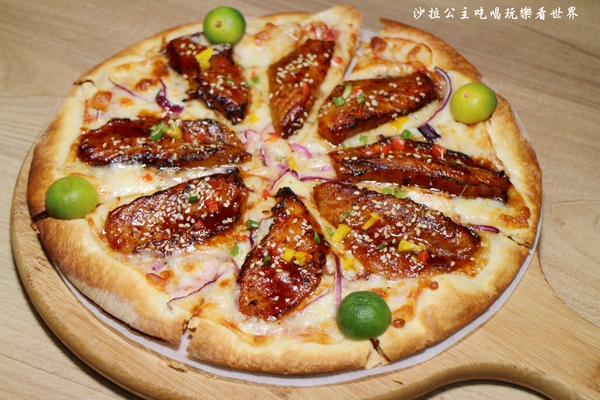 愛披薩 ipizza:隱藏版9宮格披薩每日限量/士林劍潭披薩『愛披薩 ipizza』超療癒巧克力香蕉棉花糖披薩/捷運劍潭站