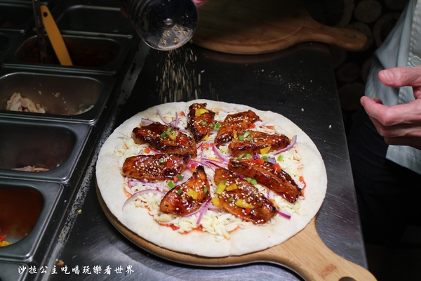 愛披薩 ipizza:隱藏版9宮格披薩每日限量/士林劍潭披薩『愛披薩 ipizza』超療癒巧克力香蕉棉花糖披薩/捷運劍潭站