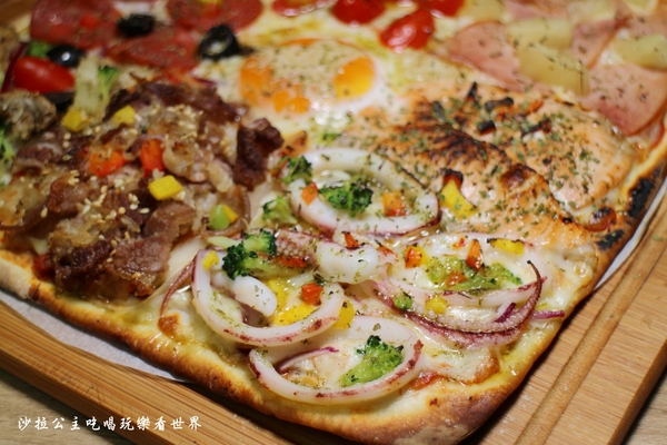 愛披薩 ipizza:隱藏版9宮格披薩每日限量/士林劍潭披薩『愛披薩 ipizza』超療癒巧克力香蕉棉花糖披薩/捷運劍潭站