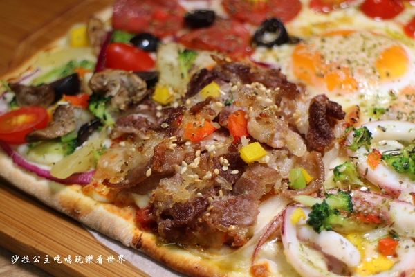 愛披薩 ipizza:隱藏版9宮格披薩每日限量/士林劍潭披薩『愛披薩 ipizza』超療癒巧克力香蕉棉花糖披薩/捷運劍潭站