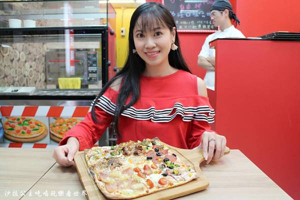 愛披薩 ipizza:隱藏版9宮格披薩每日限量/士林劍潭披薩『愛披薩 ipizza』超療癒巧克力香蕉棉花糖披薩/捷運劍潭站