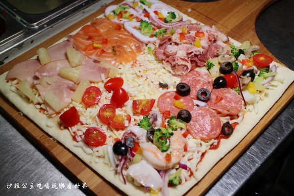 愛披薩 ipizza:隱藏版9宮格披薩每日限量/士林劍潭披薩『愛披薩 ipizza』超療癒巧克力香蕉棉花糖披薩/捷運劍潭站