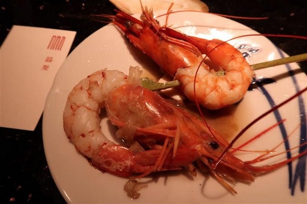 囍聚精緻鍋物：囍聚精緻鍋物 現勺鮭魚爆卵海膽飯 紅蟳免動手入口超豪華 2018台北生日必吃約會餐廳包廂推薦 !