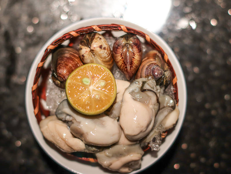 囍聚精緻鍋物，必吃爆卵海膽飯，超頂級新鮮活海鮮火鍋推薦 - Lexies Blog，寫食派