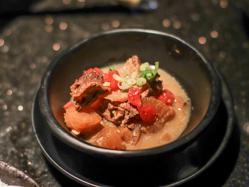 囍聚精緻鍋物，必吃爆卵海膽飯，超頂級新鮮活海鮮火鍋推薦 - Lexies Blog，寫食派