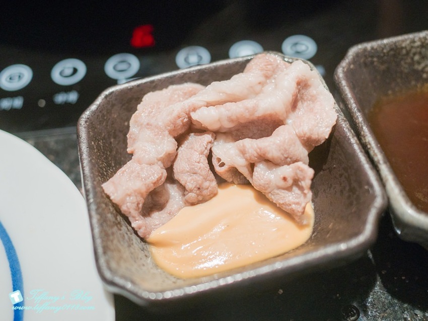 [台北火鍋]囍聚精緻鍋物/現流海鮮頂級食材環境清幽/近國父紀念館捷運站(附完整菜單)