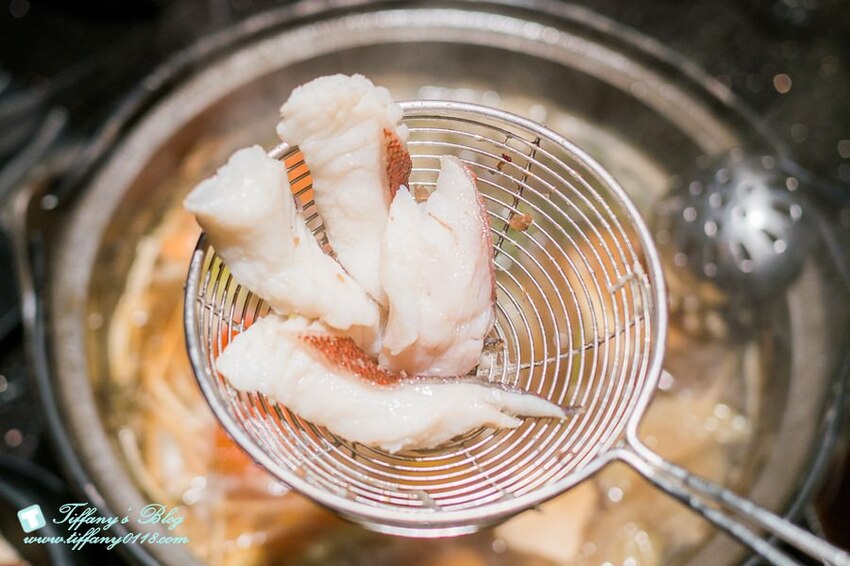 [台北火鍋]囍聚精緻鍋物/現流海鮮頂級食材環境清幽/近國父紀念館捷運站(附完整菜單)