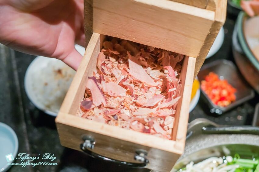 [台北火鍋]囍聚精緻鍋物/現流海鮮頂級食材環境清幽/近國父紀念館捷運站(附完整菜單)