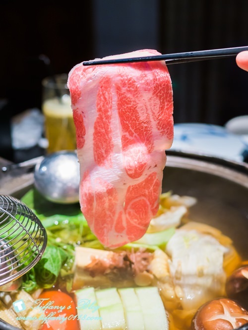 [台北火鍋]囍聚精緻鍋物/現流海鮮頂級食材環境清幽/近國父紀念館捷運站(附完整菜單)