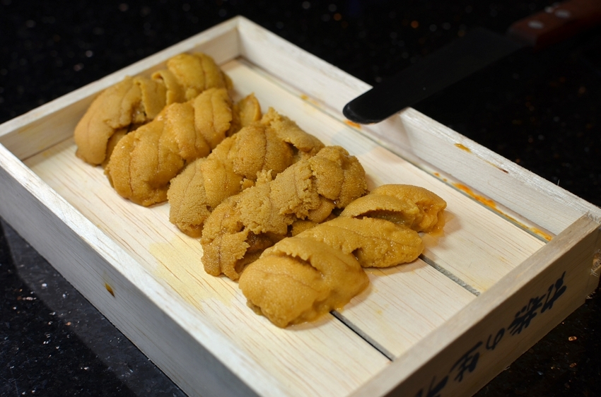 囍聚精緻鍋物，超浮誇的爆卵海膽蓋飯、新鮮海鮮鍋物