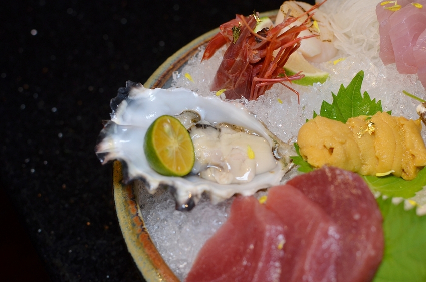 囍聚精緻鍋物，超浮誇的爆卵海膽蓋飯、新鮮海鮮鍋物