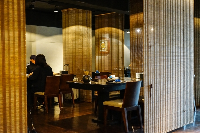 跳躍的宅男 - [台北國父捷運站美食]囍聚精緻鍋物-現流海鮮火鍋鮮美十足，滿滿海膽鮭魚卵蓋飯及黑松露雜炊更是讓人印象深刻 台北火鍋