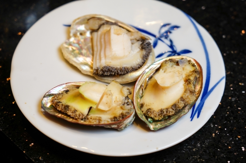 跳躍的宅男 - [台北國父捷運站美食]囍聚精緻鍋物-現流海鮮火鍋鮮美十足，滿滿海膽鮭魚卵蓋飯及黑松露雜炊更是讓人印象深刻 台北火鍋