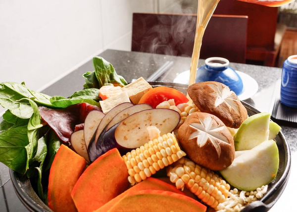 《囍聚精緻鍋物》海釣鮮饌直送火鍋裡，把新鮮抬到最高規格！