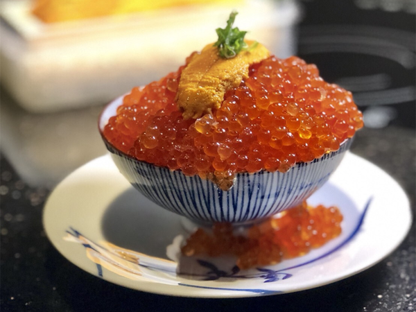 《囍聚精緻鍋物》海釣鮮饌直送火鍋裡，把新鮮抬到最高規格！