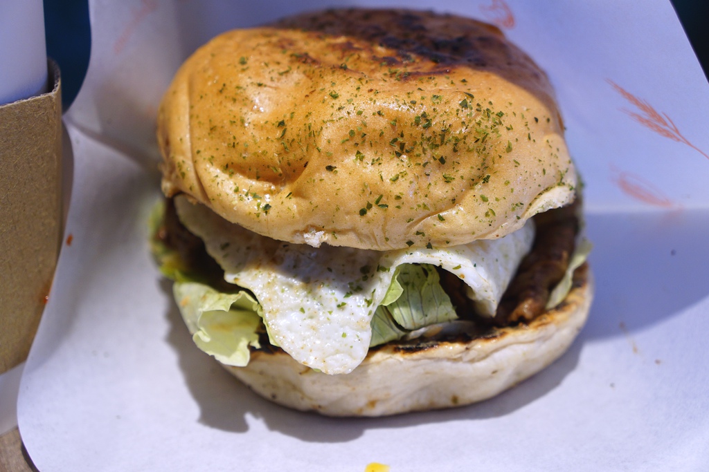 碳香醬爆牛肉堡 碳香醬爆牛肉堡