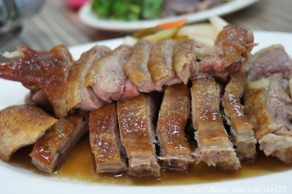 《台中。美食》古早味甘蔗鴨、老菜脯布袋雞阿禧師懷舊餐廳尋年味