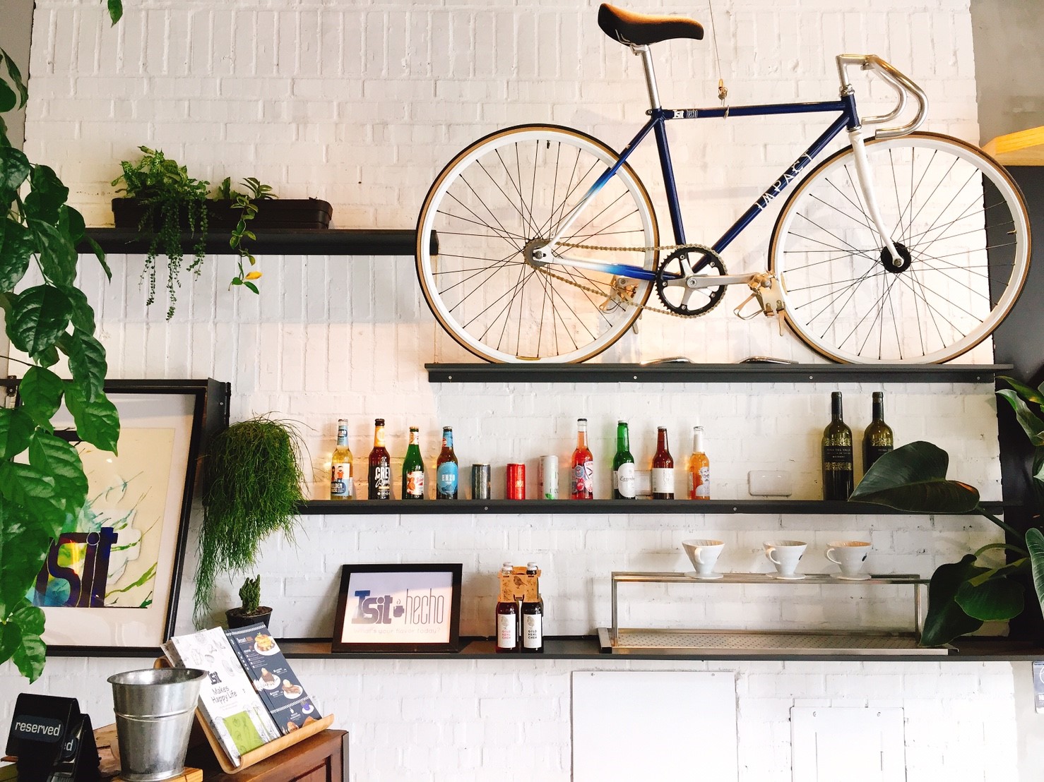 【台中】勤美附近 Isit 餐點每個都看起來超有質感 殺光你的記憶體 適合逛完勤美後坐下休息吹冷氣