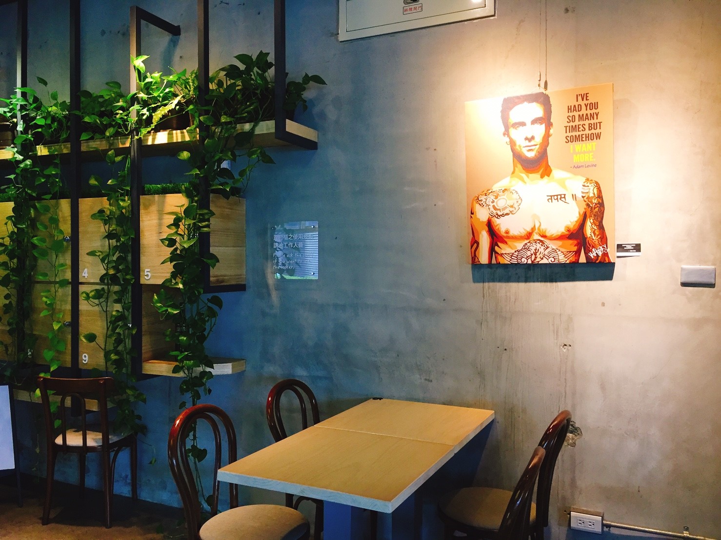 【台中】勤美附近 Isit 餐點每個都看起來超有質感 殺光你的記憶體 適合逛完勤美後坐下休息吹冷氣