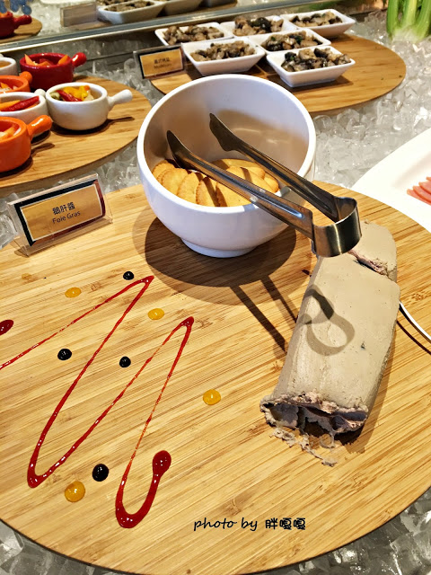 【台中 西屯】肋舖子LePuz◎新美式餐廳、自助式沙拉吧、飲料無限暢飲、商業午餐很划算◎