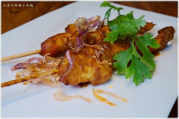 金福氣南洋食堂:台中北屯』金福氣南洋食堂║食尚玩家推薦,懷舊復古風、特色南洋風味餐、彩虹起司吐司超邪惡