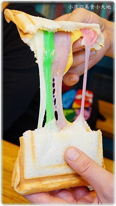 金福氣南洋食堂:台中北屯』金福氣南洋食堂║食尚玩家推薦,懷舊復古風、特色南洋風味餐、彩虹起司吐司超邪惡