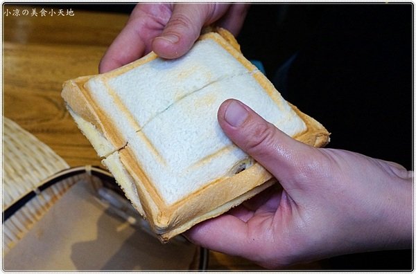 金福氣南洋食堂:台中北屯』金福氣南洋食堂║食尚玩家推薦,懷舊復古風、特色南洋風味餐、彩虹起司吐司超邪惡