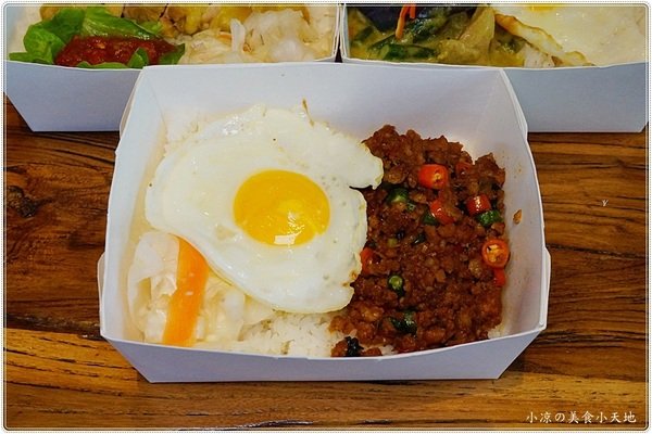 金福氣南洋食堂:台中北屯』金福氣南洋食堂║食尚玩家推薦,懷舊復古風、特色南洋風味餐、彩虹起司吐司超邪惡