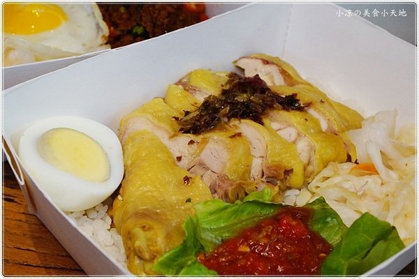 金福氣南洋食堂:台中北屯』金福氣南洋食堂║食尚玩家推薦,懷舊復古風、特色南洋風味餐、彩虹起司吐司超邪惡