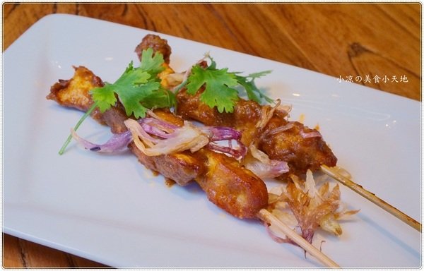 金福氣南洋食堂:台中北屯』金福氣南洋食堂║食尚玩家推薦,懷舊復古風、特色南洋風味餐、彩虹起司吐司超邪惡