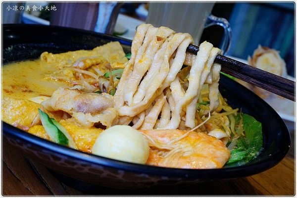 金福氣南洋食堂:台中北屯』金福氣南洋食堂║食尚玩家推薦,懷舊復古風、特色南洋風味餐、彩虹起司吐司超邪惡