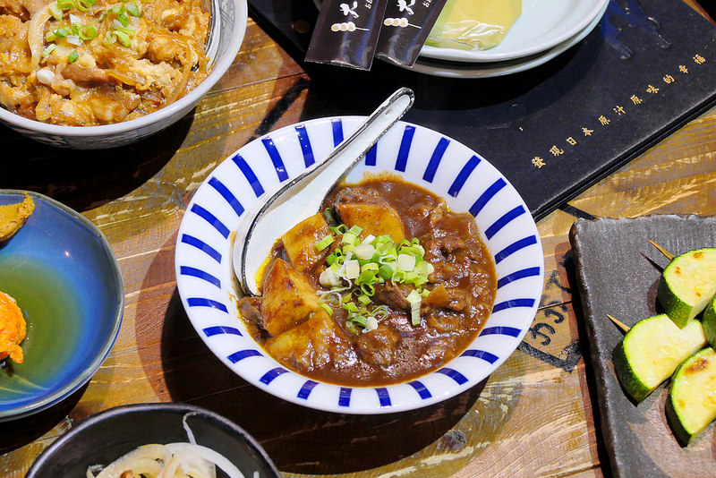 大手燒日式關東煮：日式車站造景昭和懷舊風格 地雞串燒 丼飯火鍋加日本進口關東煮獨特口味宵夜好選擇！
