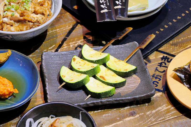 大手燒日式關東煮：日式車站造景昭和懷舊風格 地雞串燒 丼飯火鍋加日本進口關東煮獨特口味宵夜好選擇！